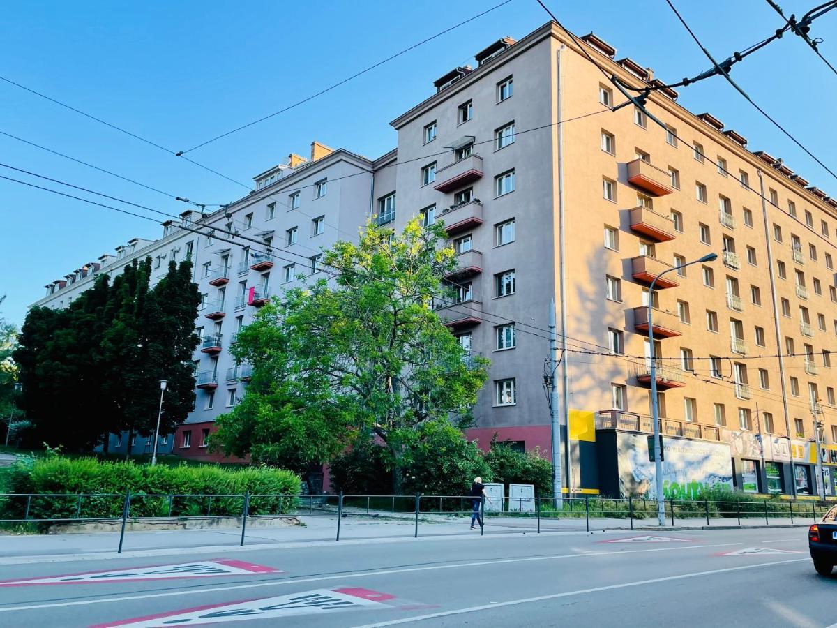 Zarohem 2 Bedrooms Apartment In Center With Balcony Brno Exterior foto